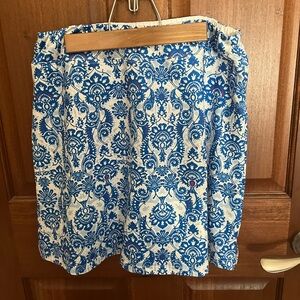 Ekouaer High waisted. Active performance golf skort. Paisley pattern. Size Large